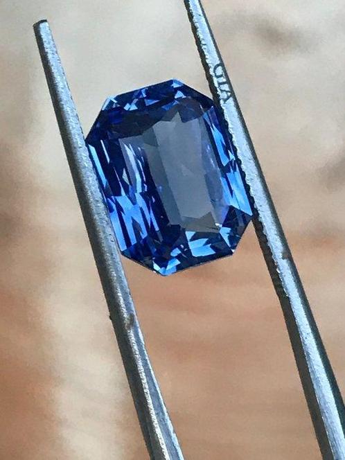 1 pcs Blauw Saffier - 5.08 ct - Gemological Institute of, Handtassen en Accessoires, Edelstenen