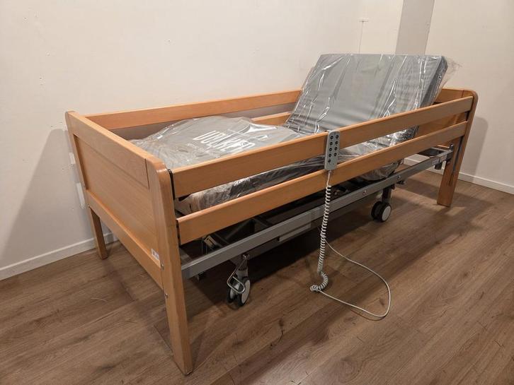 Braekevelt HL #73A Elektrisch Hoog Laag Thuiszorg-bed, Divers, Matériel Infirmier, Envoi