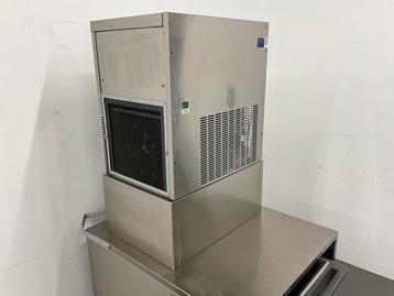 NTF IJsblokjesmachine met verrijdbare bunker beschikbaar voor biedingen