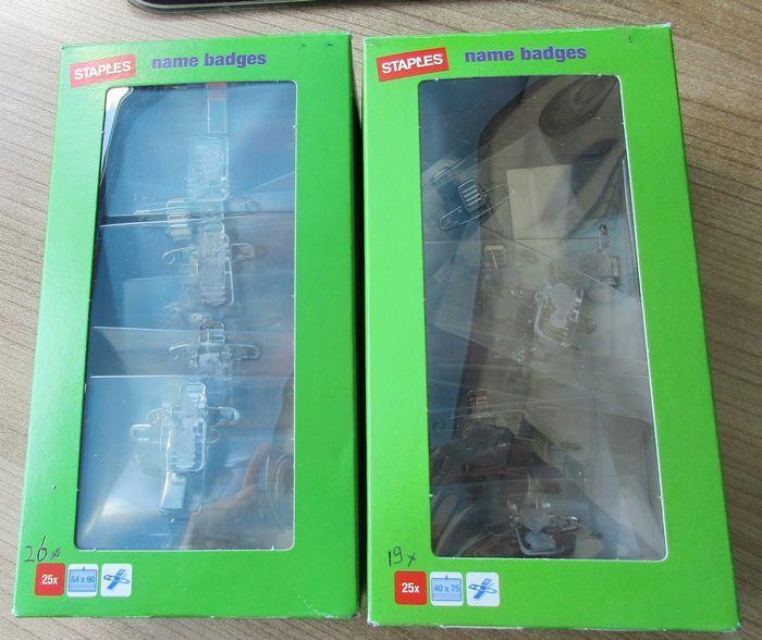 Name Badges, Naam plaat met clip en speld, NIEUW - Breedte, Zakelijke goederen, Kantoor en Winkelinrichting | Winkel en Inventaris