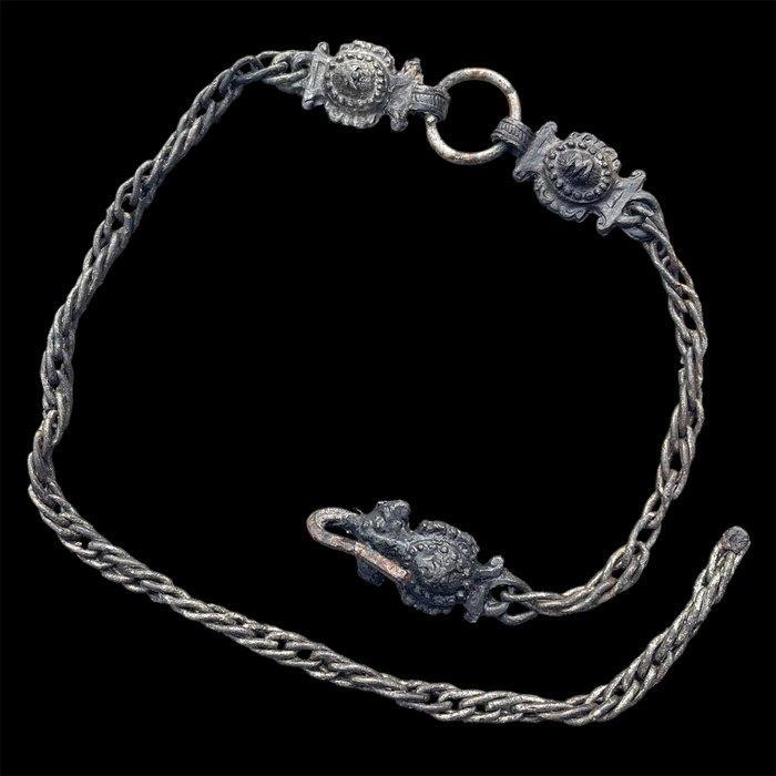 Middeleeuwen, kruisvaardersperiode Zeer zeldzame, Antiek en Kunst, Antiek | Overige Antiek