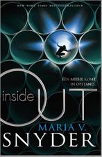 Inside out / Harlequin Young Adult 9789034755834, Boeken, Verzenden, Zo goed als nieuw, Maria V. Snyder
