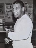 Bob Thomas - Mike Tyson - W.B.C World  Heavyweight Champion