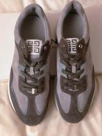 Givenchy - Low-top sneakers - Maat: Shoes / EU 42, Antiek en Kunst, Antiek | Tapijten, Tafelkleden en Textiel