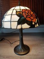 Tiffanylamp tafellamp Flowers - Vijfkleurig - Origineel -, Antiek en Kunst