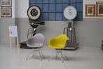 Vitra - Charles & Ray Eames - Stoel (2) - DSR - Plastic,