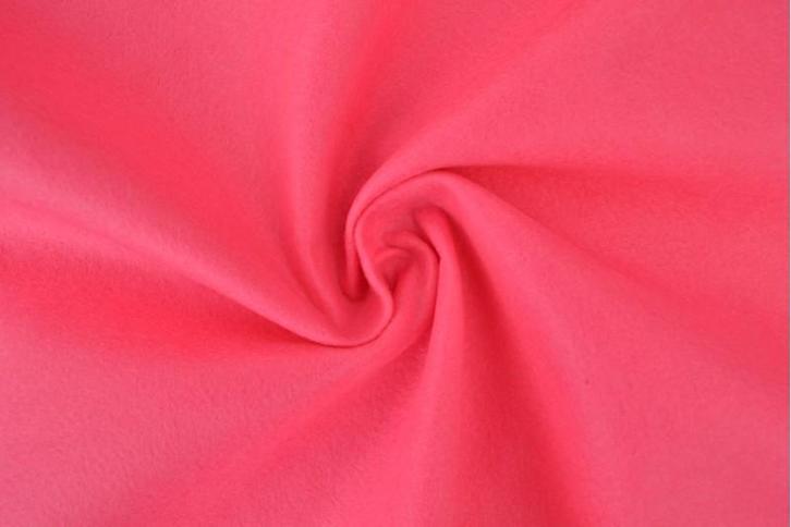 15 meter vilt 3mm - fuchsia, Hobby en Vrije tijd, Stoffen en Lappen, 120 cm of meer, 200 cm of meer, Overige kleuren, Nieuw, Polyester