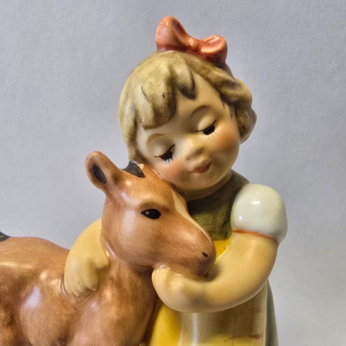 Goebel - Beeldje - Hummel #2310 - Mein kleines Pony /, Antiquités & Art, Curiosités & Brocante