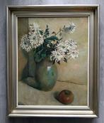Fia van Driel (1899-1979) - Stilleven met witte bloemen en