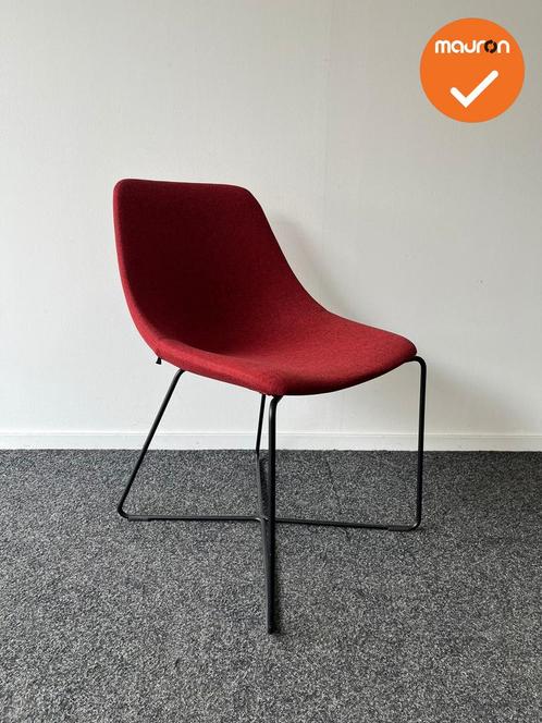 Mishell Chair - Noti vergaderstoel Rood, Articles professionnels, Aménagement de Bureau & Magasin | Mobilier de bureau & Aménagement