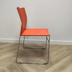 Tweedehands kantinestoel / stapelstoel oranje - chroom, Huis en Inrichting, Stoelen, Gebruikt, Eén