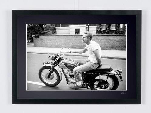 Steve McQueen on Triumph TR6 1966 - Fine Art Photography -, Verzamelen, Film en Tv