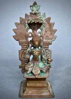 sculptuur, Raro altare di Dev Ligadhri sotto