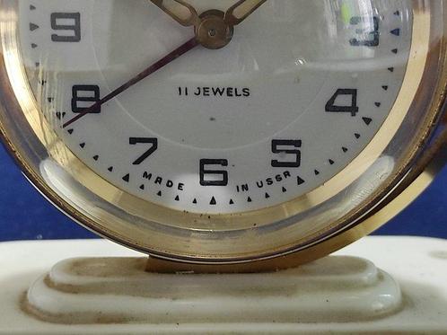 Réveil de bureau vintage Slava avec fusée spatiale Vostok-1., Antiek en Kunst, Antiek | Wandborden en Tegels