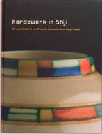 Aardewerk in Stijl: geschiedenis van Potterie Kennemerland, Boeken, Verzenden, Zo goed als nieuw, T.M. Eliëns
