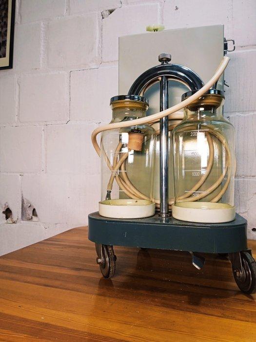 Medisch zuigapparaat - Metaal, Glas, Antiek en Kunst, Antiek | Wandborden en Tegels