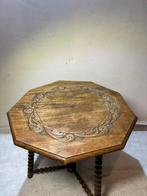 Bijzettafel - Bijzettafel met Gedetailleerd Snijwerk - Hout, Antiek en Kunst