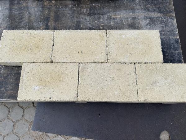 Veiling - 28 M2 Betontegel Cambelstone Blanco Getrommeld 20x, Tuin en Terras, Tegels en Klinkers, Nieuw