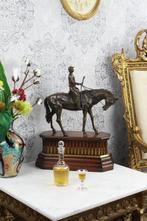 sculptuur, Jockey te paard - 52.4 cm - Brons, Hout, Antiek en Kunst