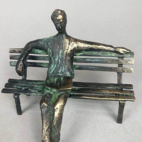J. Chol - Reader on the bench (Bronze sculpture - limited), Antiek en Kunst, Kunst | Schilderijen | Modern