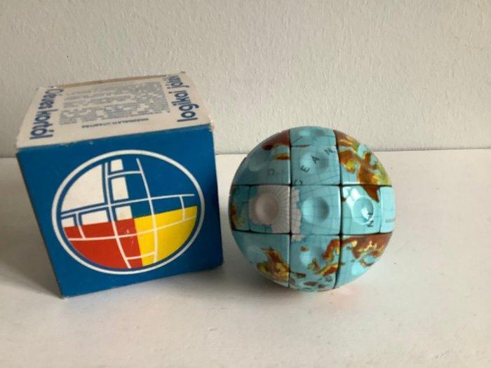 Ern Rubik/Lemezarugyar - Dobbelstenen - Rubiks Cube., Antiek en Kunst, Antiek | Overige Antiek