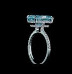 Bague - 14 carats Or blanc - 6.75ct. tw. Bleu Diamant