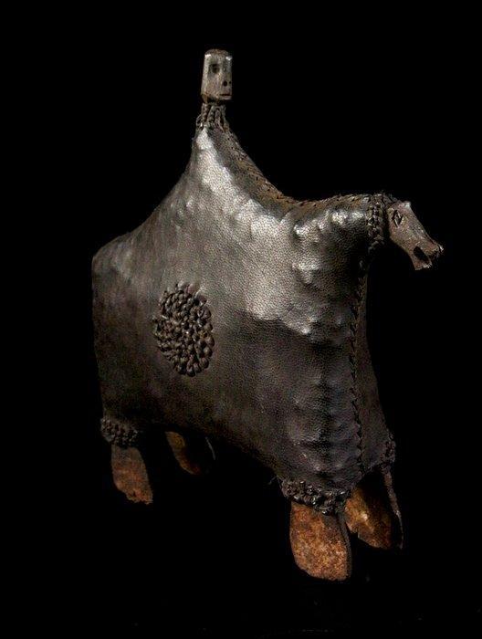 Beschermfiguur - zwart ijzer - Sao - Kameroen, Antiek en Kunst, Kunst | Niet-Westerse kunst