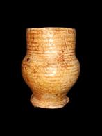 Middeleeuwen - Middeleeuwse vaas van zandsteen - Raeren