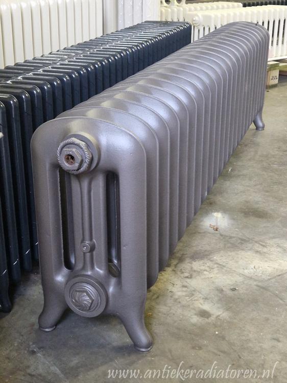 Het Oude Huis voor antieke radiatoren te Bergen op Zoom, Doe-het-zelf en Bouw, Verwarming en Radiatoren, 800 watt of meer, Gebruikt