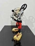 Van Apple - World Peace- Mickey Red