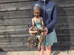 Beeld, XL Bronze: Girl with Rose - 58 cm - Brons - 2025