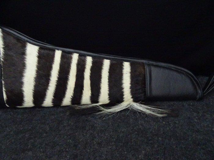 African Zebra skin gun slip - Kussen, Verzamelen, Dierenverzamelingen
