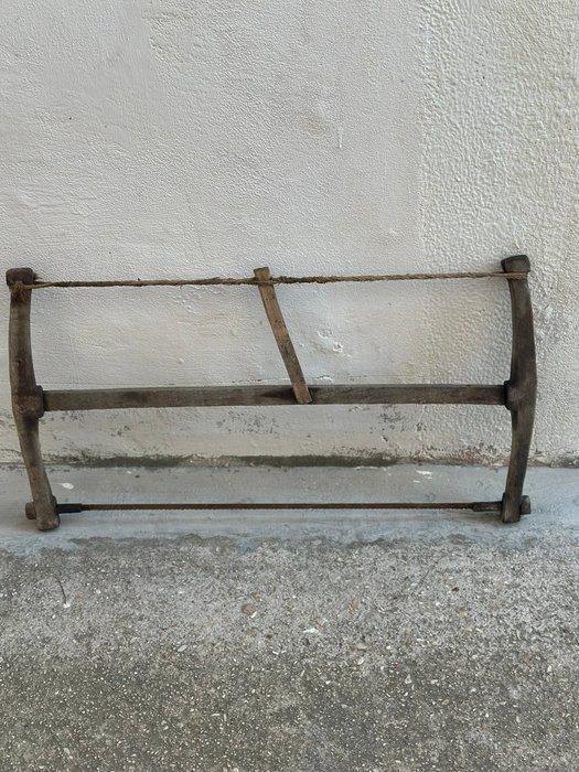 Werkgereedschap - Timmermanszaag - Frame boogzaag, Antiek en Kunst, Antiek | Wandborden en Tegels