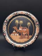 Bord (6) - The Power of Ancient Egypt - Porselein, Metaal,