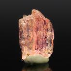 Top 10 Zeldzaamste Mineraalsoorten, VÄYRYNENITE Specimen •, Verzamelen