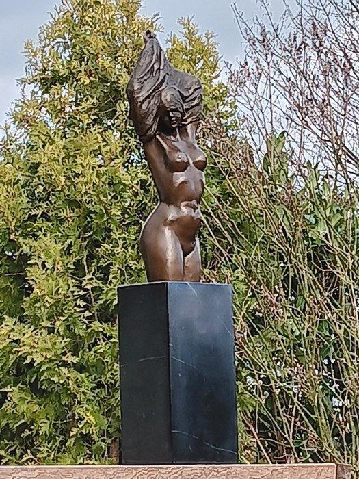 j.patouie - Statue, torso woman - 62 cm - Bronze, Marbre, Antiek en Kunst, Kunst | Designobjecten