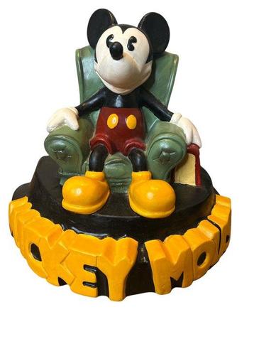 Disney - Mickey Mouse - 1 - Mickey Mouse op stoel