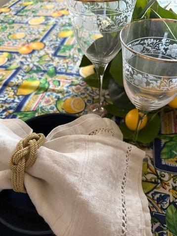 Elegante tafelkleed Amalfi kust met citroenen en blauwe