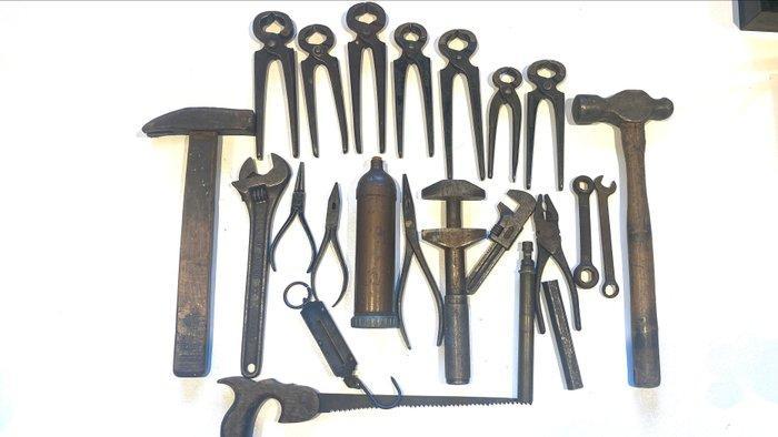 KNIPEX BAHCO - Werkgereedschap (23) - 1900 -1950, Antiek en Kunst, Curiosa en Brocante