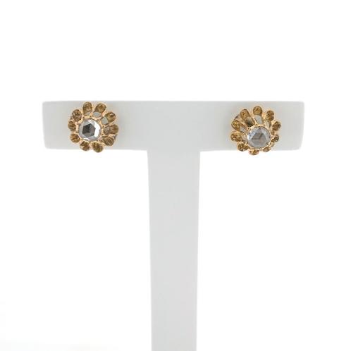 Gouden florale oorstekers met diamant; 0,20 ct. | Vintage, Handtassen en Accessoires, Oorbellen, Overige kleuren, Gebruikt, Met edelsteen