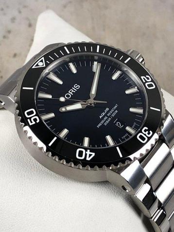 Oris - Aquis Date Automatic Blue - Zonder Minimumprijs - 01 beschikbaar voor biedingen