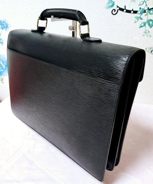 Louis Vuitton - Business bag, Handtassen en Accessoires, Tassen | Damestassen