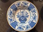 Delft, Plateelbakkerij - Bord (2) - Two delft blue and white