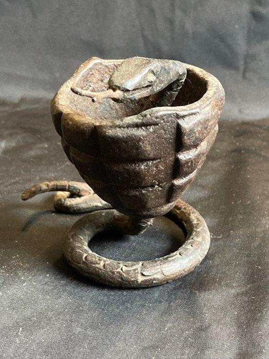 Asbak - Smeedijzer, Antiek en Kunst, Curiosa en Brocante