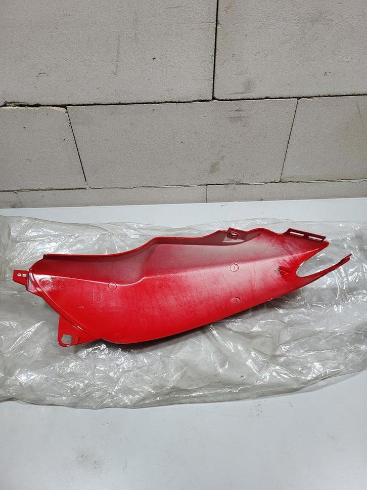 Peugeot Speedfight / Zijscherm Rechts Rood, Fietsen en Brommers, Brommeronderdelen | Scooters, Kap, Overige merken, Ophalen of Verzenden