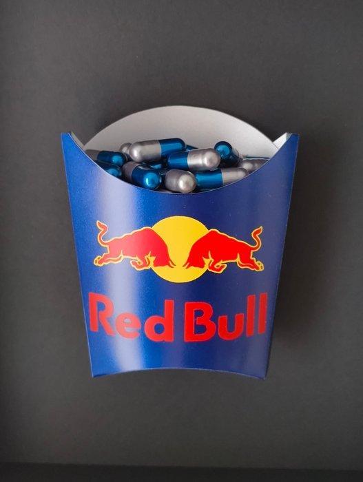 XTC Artist - Mc Red Bull Boxed, Antiek en Kunst, Kunst | Designobjecten