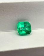 1 pcs Groen, Blauw Smaragd - 3.43 ct - International