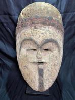 Afrikaanse masker vouvi - vouvi - Gabon (Zonder, Antiek en Kunst