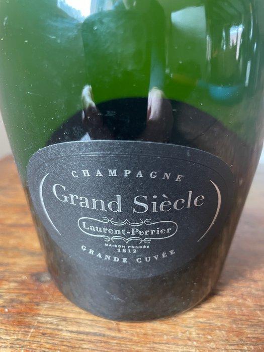 Laurent-Perrier, Grand Siècle Itération 24 - Champagne Grand, Collections, Vins