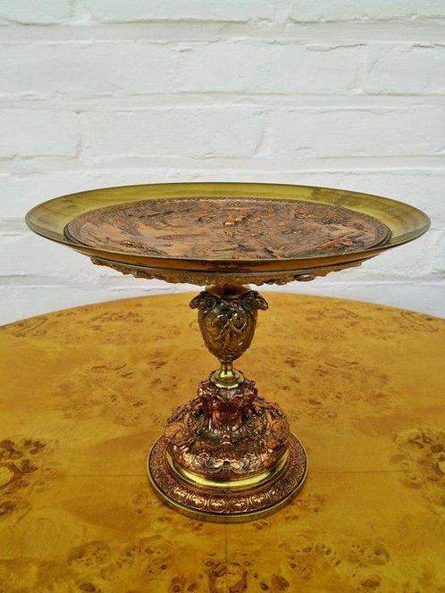 P D - Antieke bronzen Tazza met mythologische scènes,, Antiek en Kunst, Antiek | Overige Antiek
